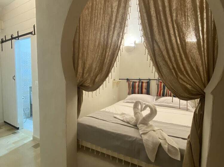 تختخواب و صبحانه Djerba Authentique