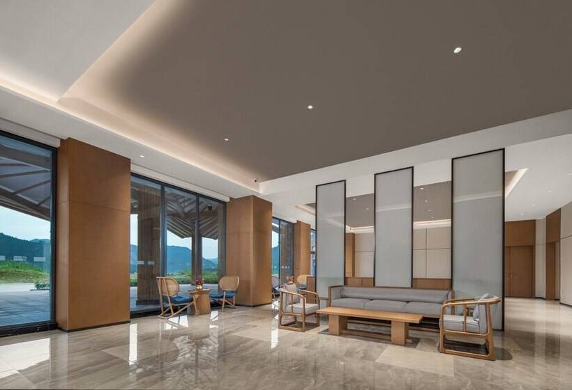 Отель Holiday Inn Express Wawu Mountain By Ihg