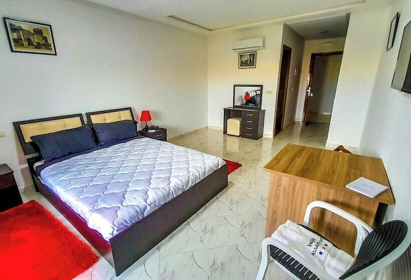 هتل Hôtel Debrazza