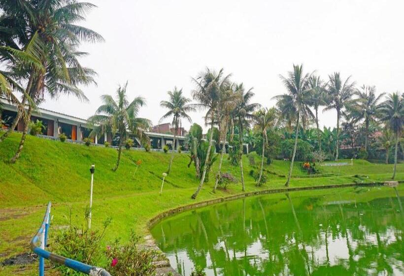 هتل Lembah Nyiur By Oyo