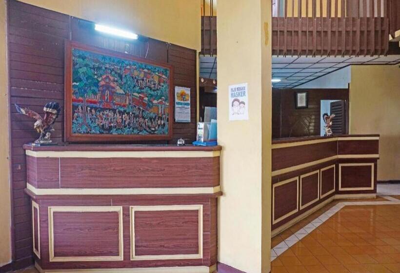 هتل Lembah Nyiur By Oyo