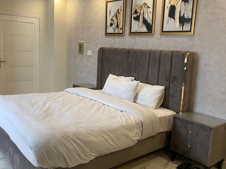 هتل Luxus Suites