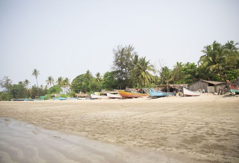 ホテル Nalanda Retreat Goa By Mandrem Beach