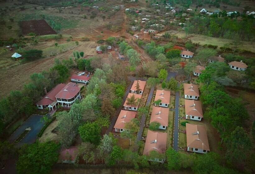 هتل Ngorongoro Corridor Lodge Karatu