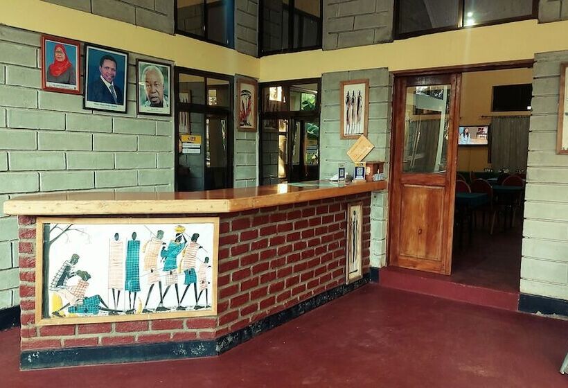 هتل Ngorongoro Corridor Lodge Karatu