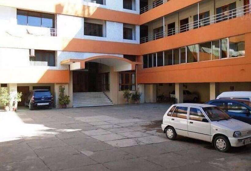 هتل Sarban