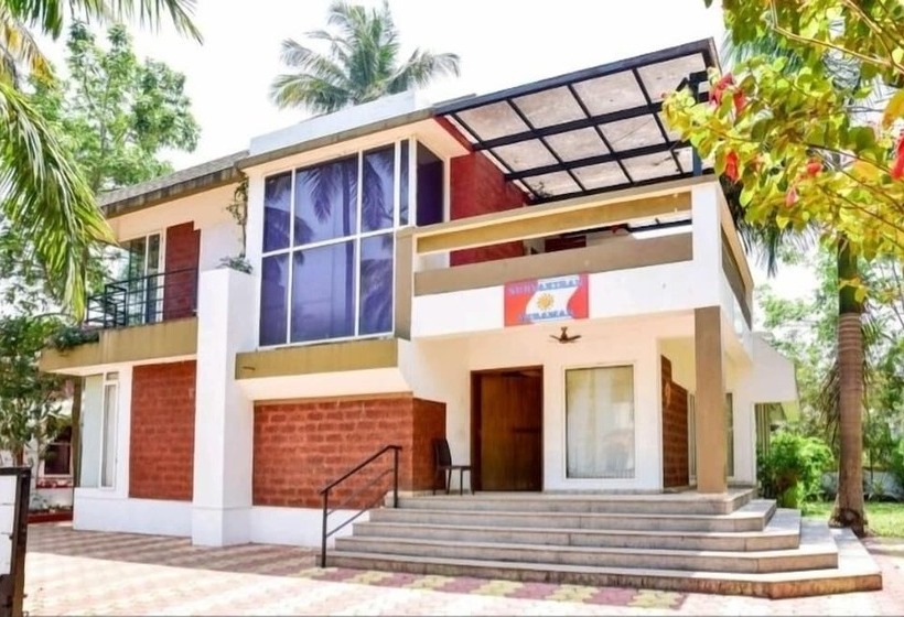 ホテル Surya Kiran Miramar
