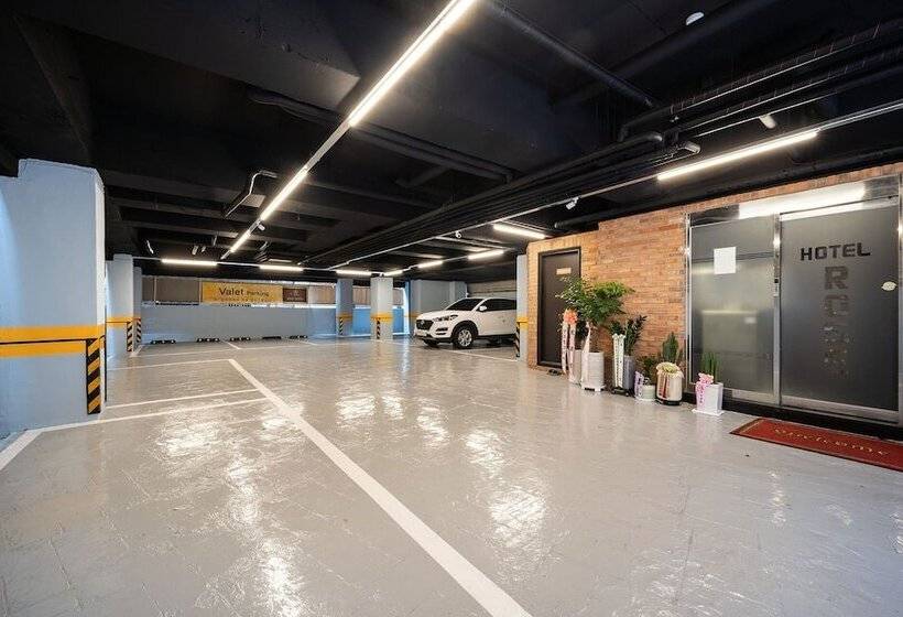 فندق على الطريق Suwon City Hall Station Rose