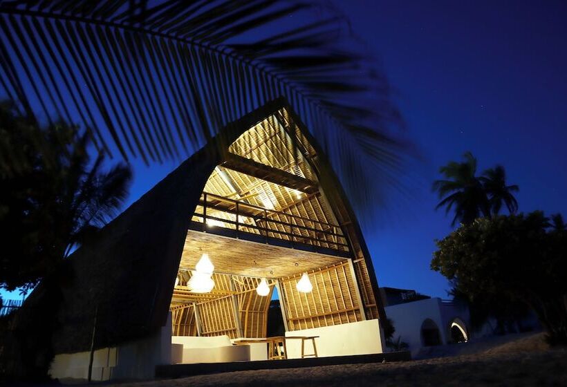 استراحتگاه Kijani Beach Villas