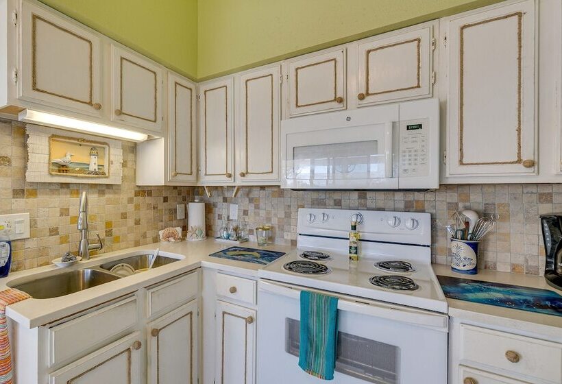 Little Gasparilla Island Paradise: Walk To Beach!