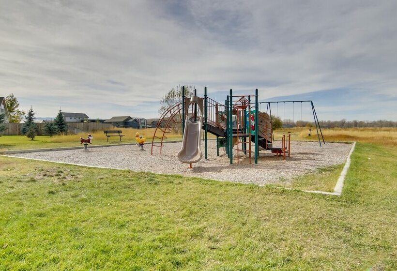 9 Mi To Downtown: Bozeman Vacation Home W/ Hot Tub