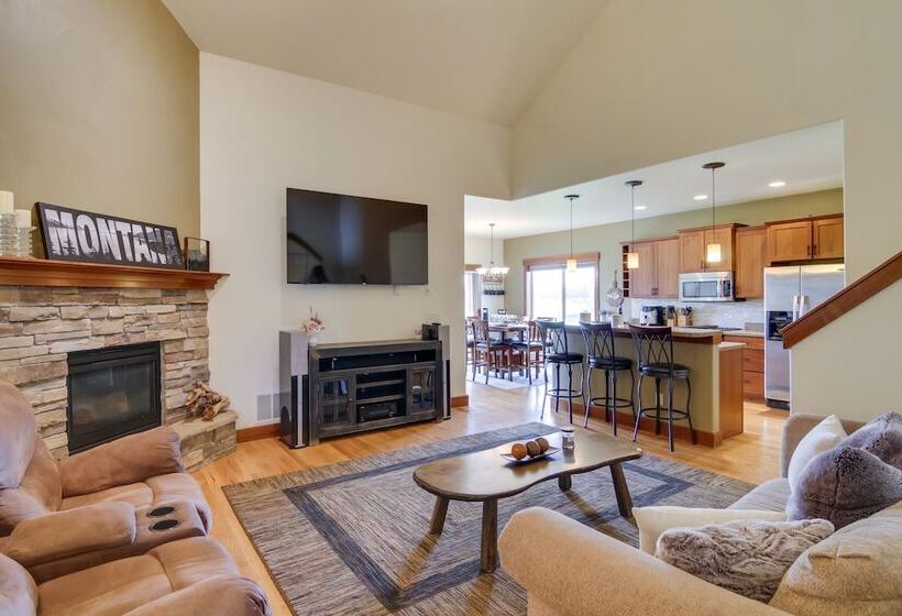 9 Mi To Downtown: Bozeman Vacation Home W/ Hot Tub