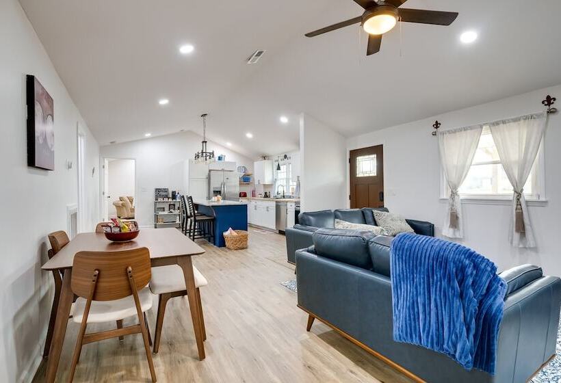 Charming Country Cottage In Goodspring!