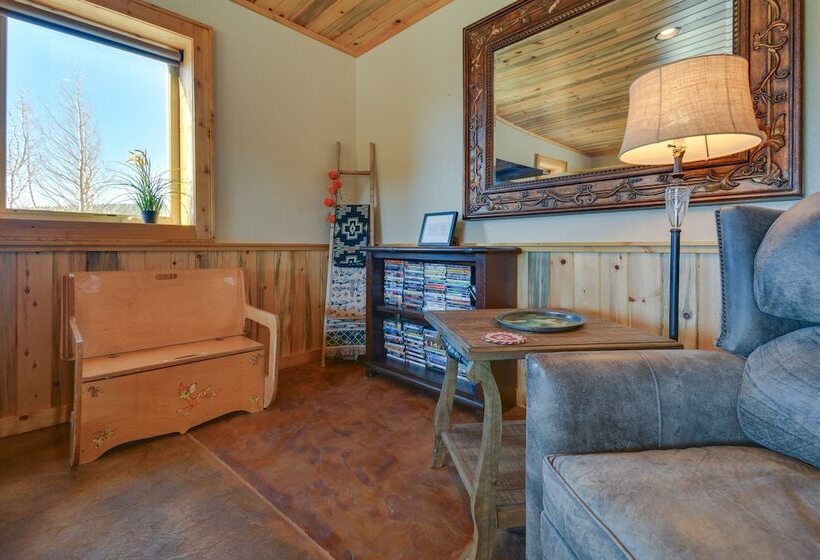 Cozy Alma Mountain Retreat: Fireplace & Grill