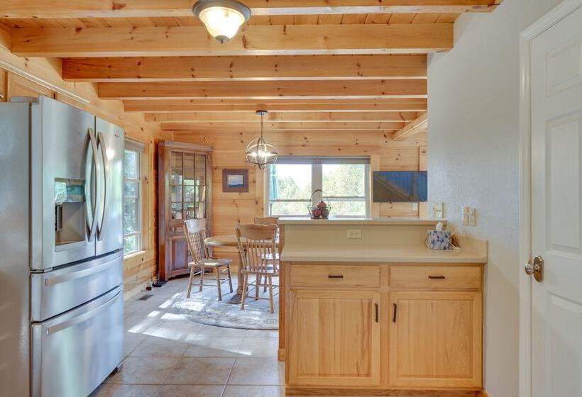 Deck, Grill & Fire Pit: Blue Ridge Mountain Cabin!