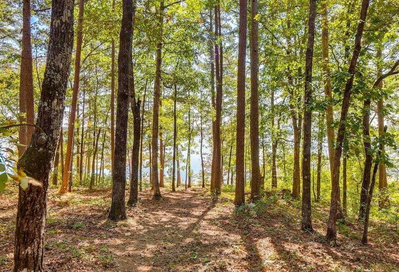 Luxury Lakefront Retreat W/ Deck & Patio!