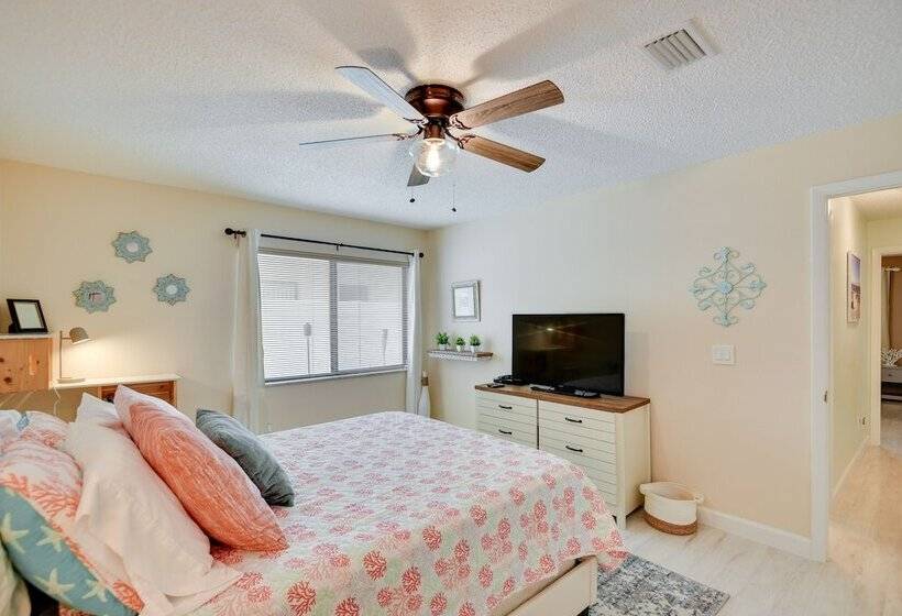 Edgewater Vacation Home W/ Game Room & Pool Access