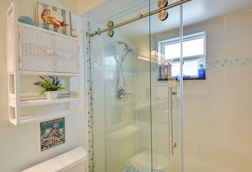 Edgewater Vacation Home W/ Game Room & Pool Access