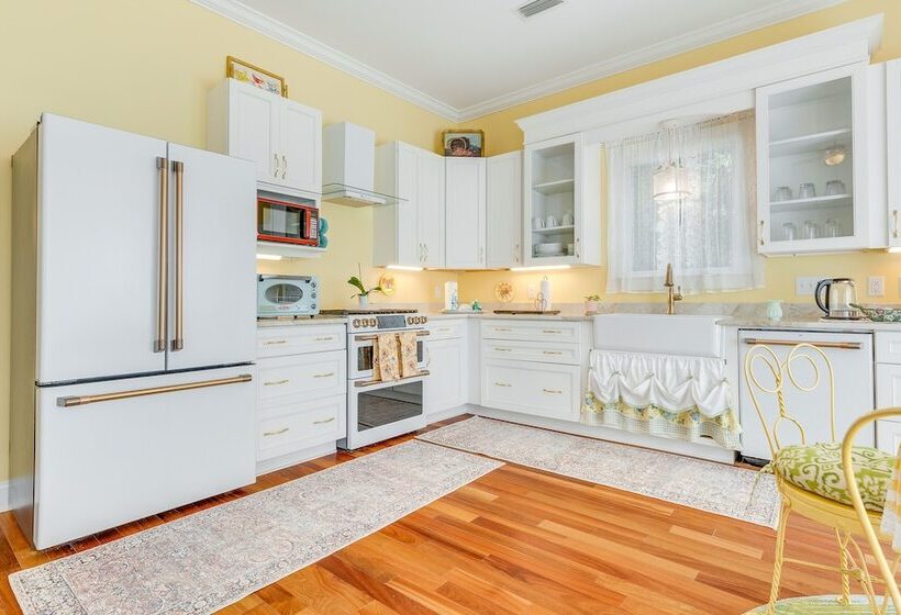 Fairhope Cottage: 2 Mi To Town & Pier!