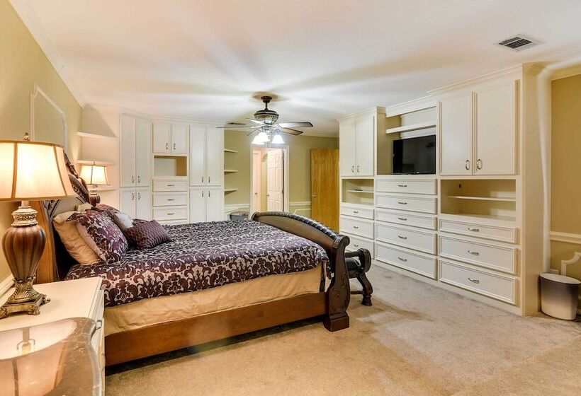 Expansive Texas City Retreat ~ 16 Mi To Galveston!