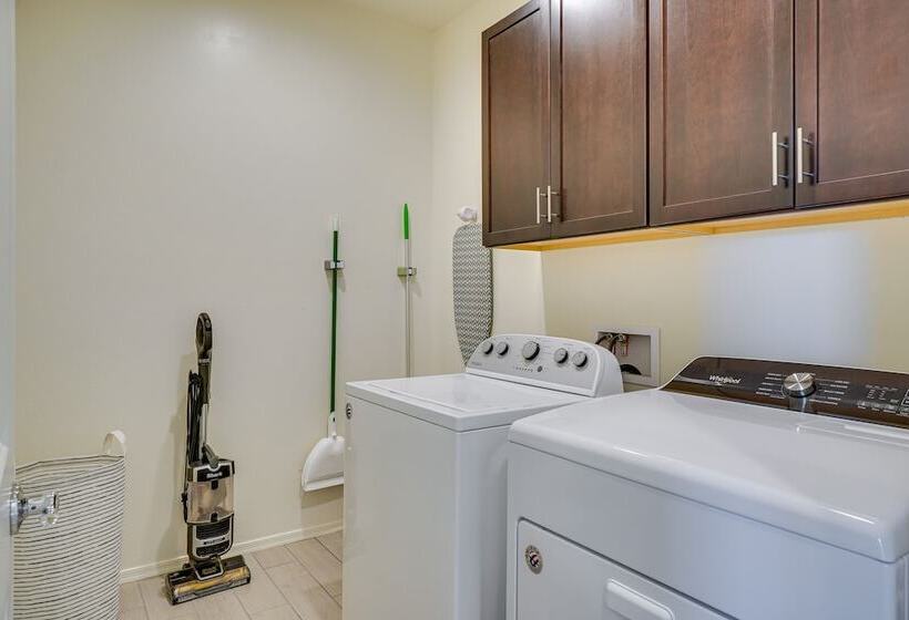 Family Friendly Home 1 Mi To Sahuarita Lake!