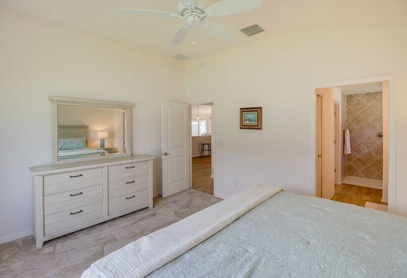 Community Pool & Tennis Court: Gem In The Villages