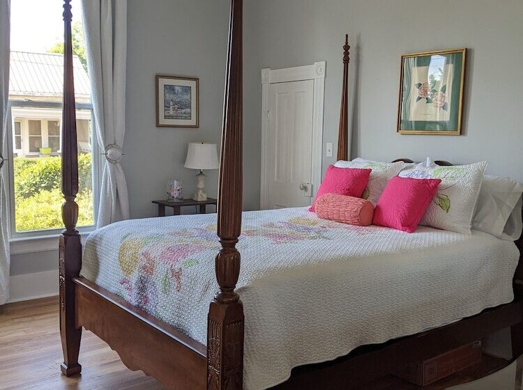 M G Richardson Bed & Breakfast