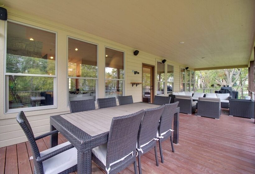 Monkey Island Oasis: Pool Access, Deck & Boat Slip