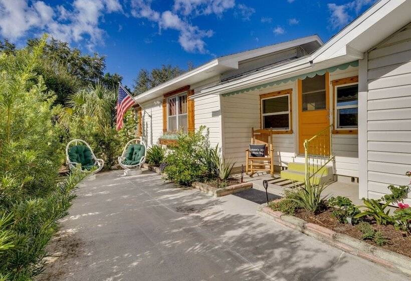 Mount Dora Home: Private Pool, Spa & Tropical Bar!