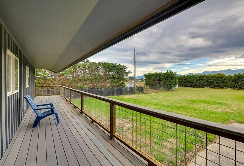 Oceanfront Port Angeles Home W/ Mountain View!