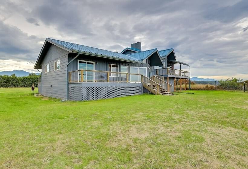 Oceanfront Port Angeles Home W/ Mountain View!