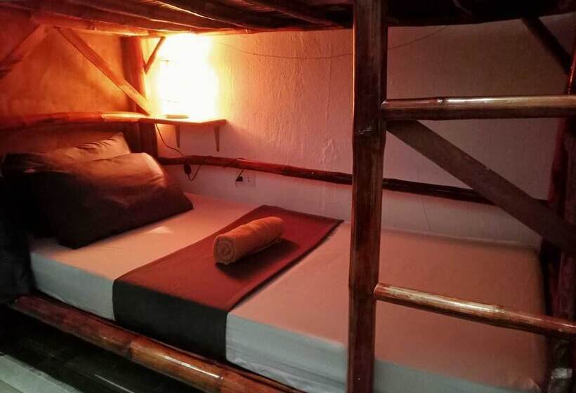 Ohlala Hostel