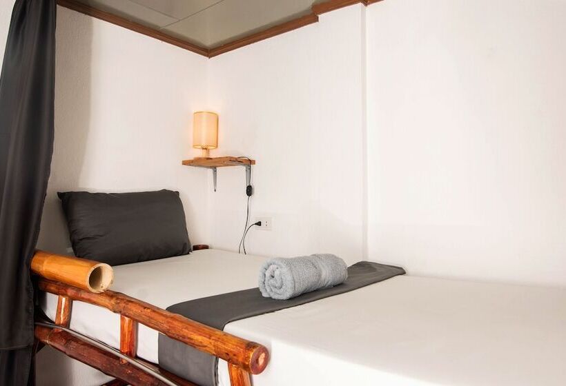 Ohlala Hostel
