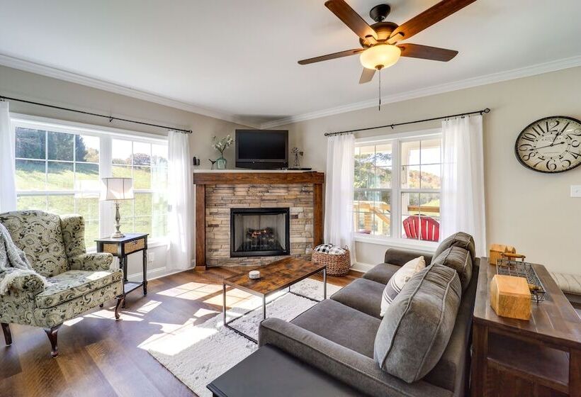 Peaceful Butler Hideaway At The Pond