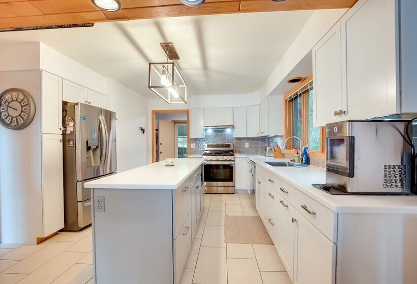 Pelican Lake House W/ Boat Dock And Sauna!