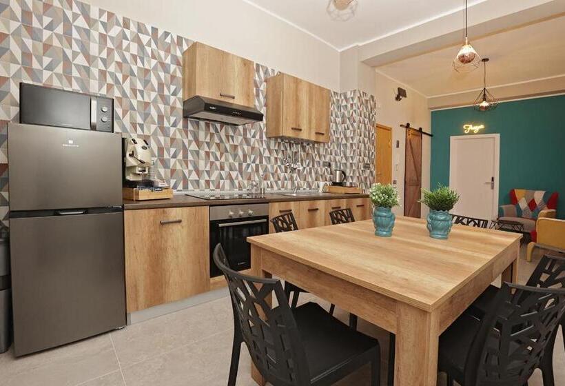 پانسیون Toc Toc