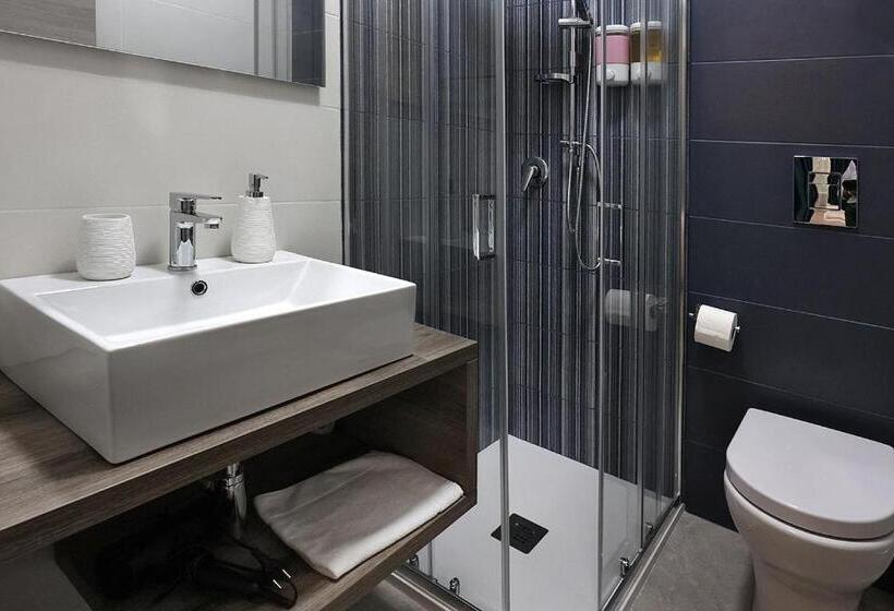 پانسیون Toc Toc