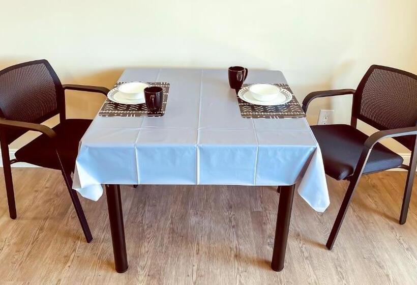 Пансион White Orchid Apartments