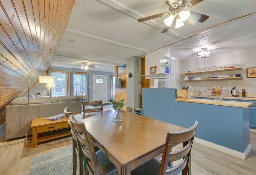 Pet Friendly Belfast Retreat   2 Mi To Downtown!