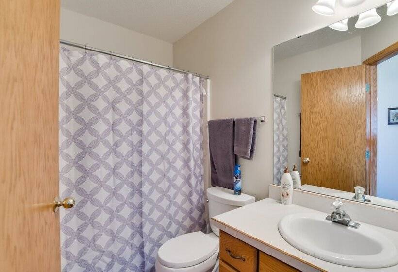 5 Mi To Dtwn: Pet Friendly  Wheatland Twin  Home!