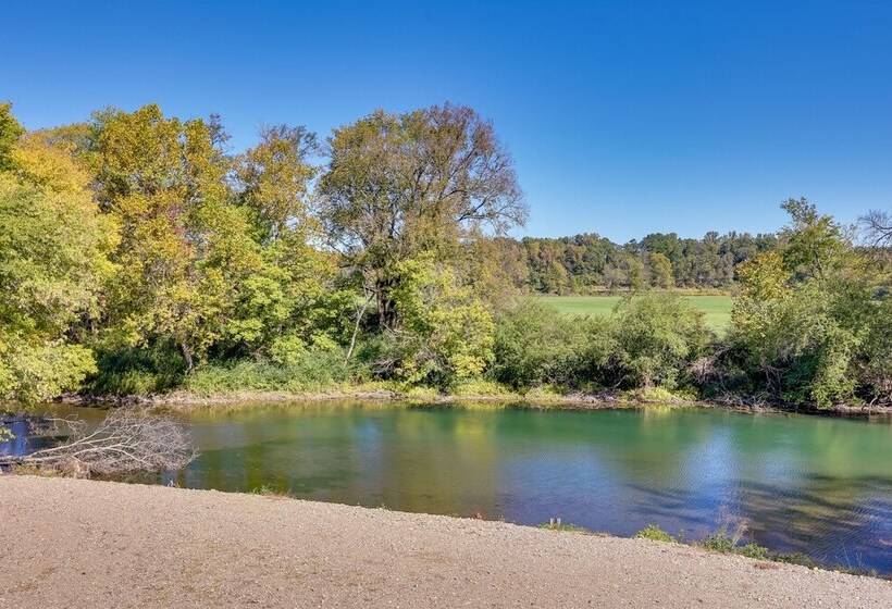 Riverfront Arkansas Abode   Furnished Deck & Grill