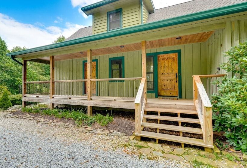Roan Mountain Home W/ Deck Near Appalachian Trail!