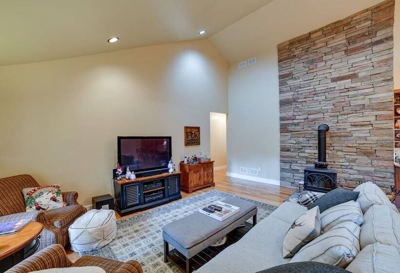 Secluded Union Dale Home ~ 2 Mi To Elk Mountain!