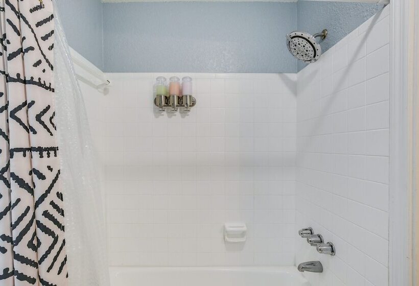 Spacious Boynton Beach Vacation Home: Pets Welcome