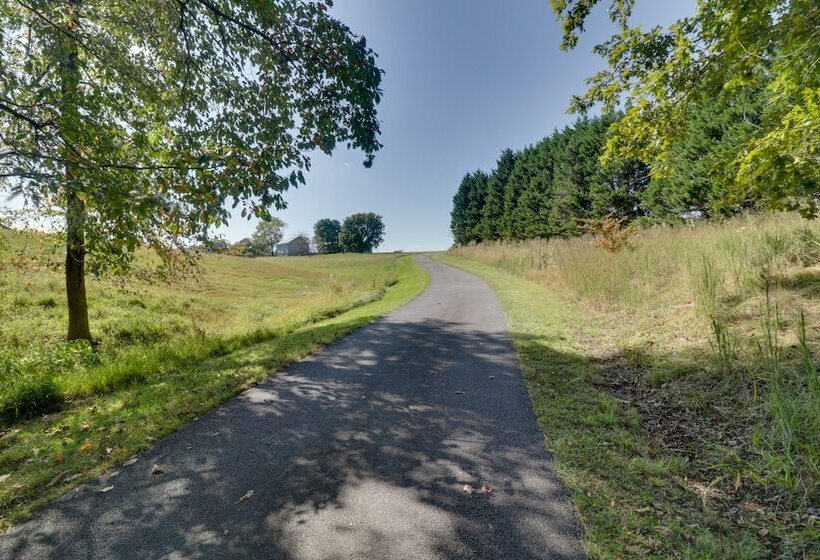 Spacious Family Friendly Virginia Home On 5 Acres!