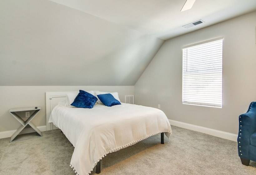 Updated Home   Walk To Salisbury University!