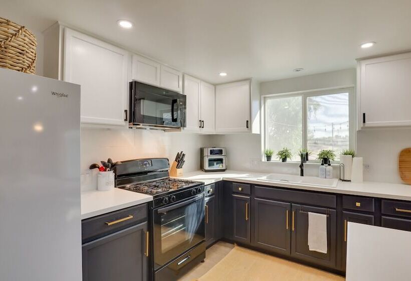 Updated Topock Home W/ Deck & Fire Pit!