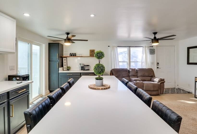 Updated Topock Home W/ Deck & Fire Pit!