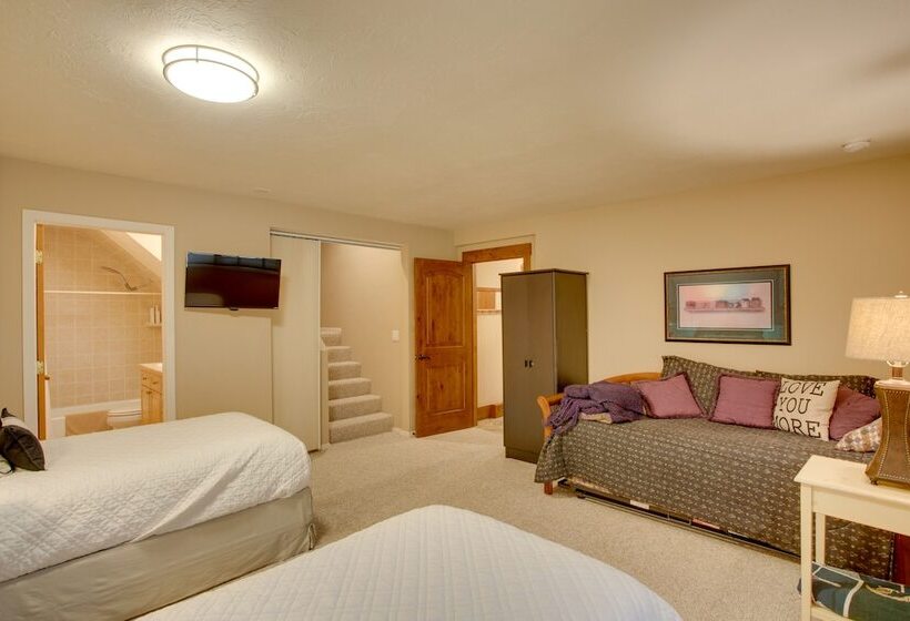 Avon Duplex ~ 6 Mi To Beaver Creek Resort!