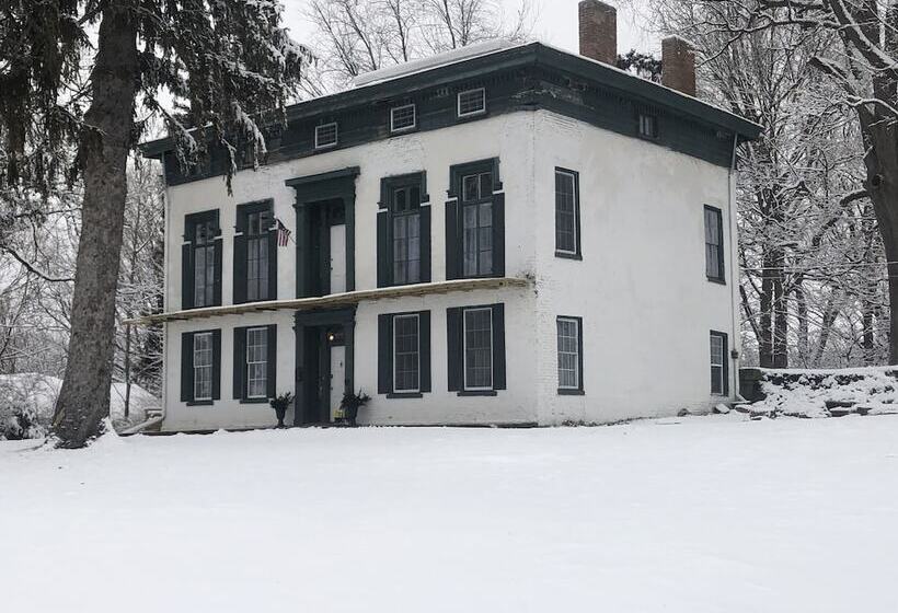 Bed and Breakfast Historic Mcdonald Airbnb